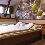 Отель Oliva 4*