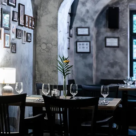 Oliva Otel Veszprém