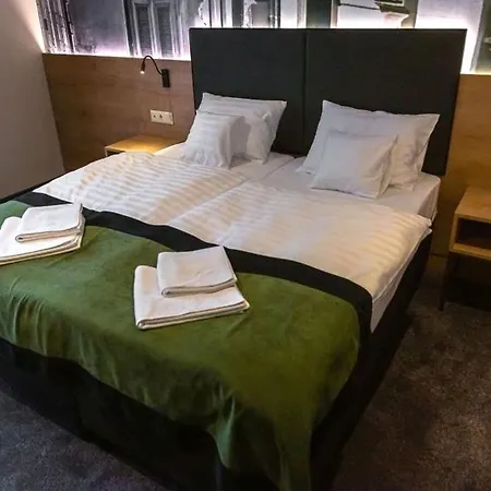 Oliva 4* Veszprém